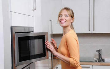 Меры предосторожности при пользовании микроволновкой Меры предосторожности при пользовании микроволновкой