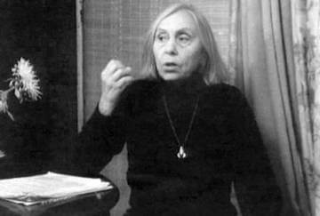 Александра Стрельникова
