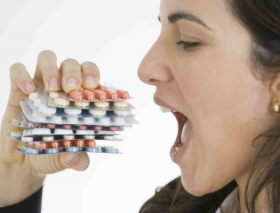 Девушка и таблетки Девушка и таблетки